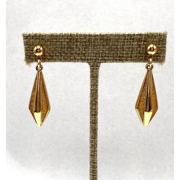 Vintage Avon Gold Tone Textured Long Pointed Dangle Drop Pierced Earrings Modern - Picture 4 of 8